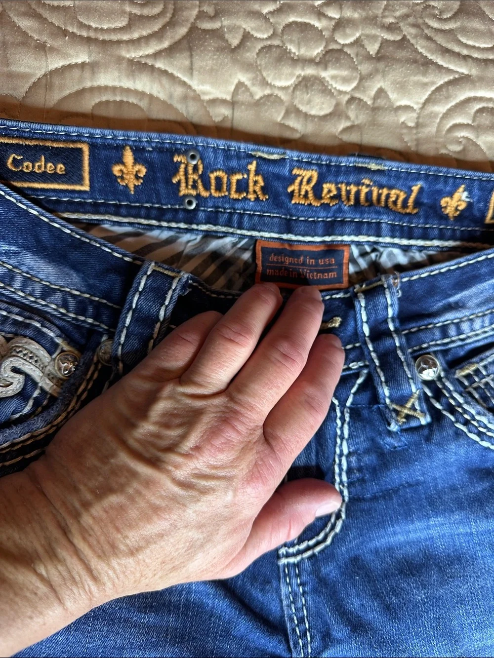 Rock Revival 26” waist 29” inseam CodeDark Blue Women's Embellishmed details